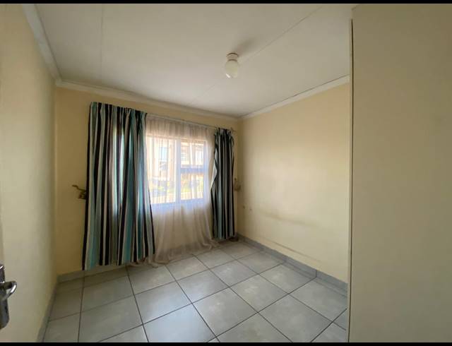 3 BEDROOM HOUSE FOR SALE IN VANDERBIJLPARK CE 4